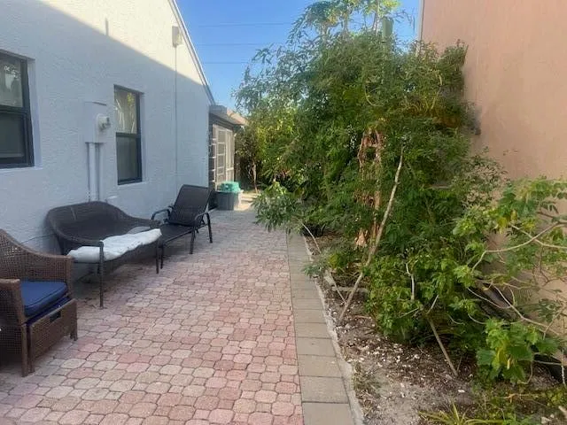Residence photo 17