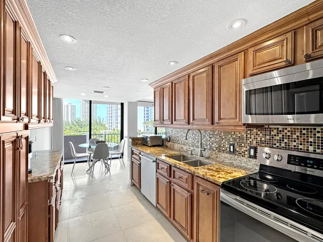 Singer Island Unit 2-506 photo 9