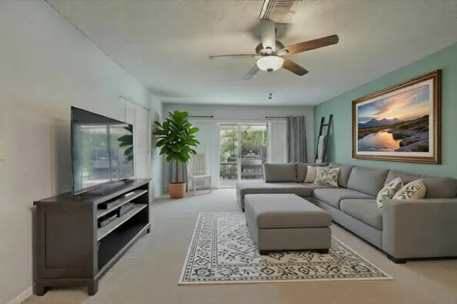 Residence photo 3
