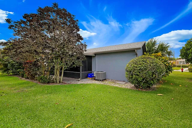 Residence photo 19