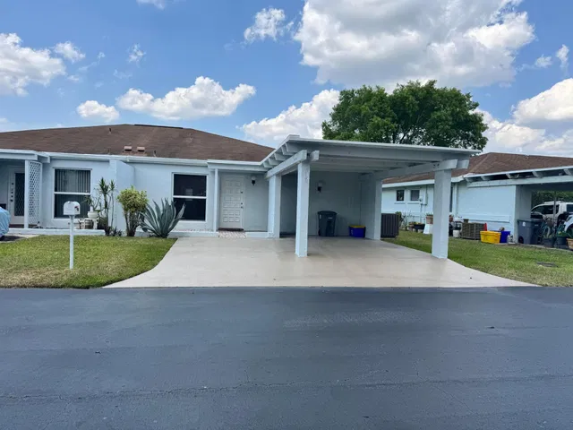 Residence photo 2