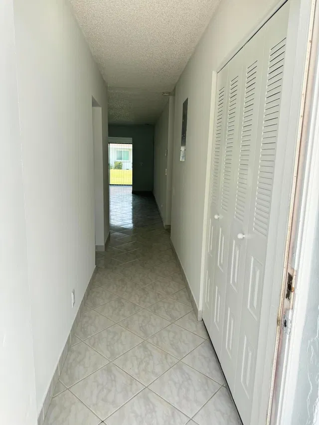 Residence photo 6