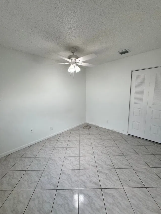 Residence photo 10