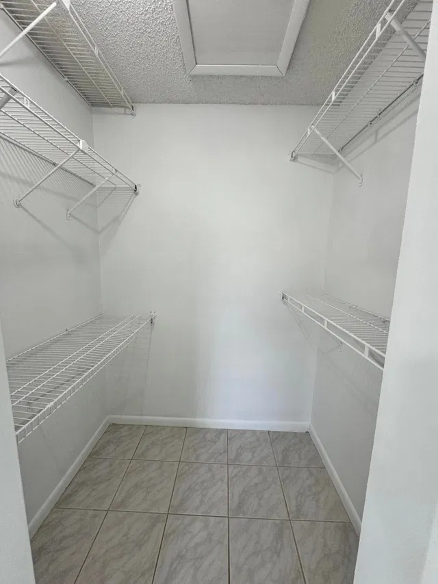Residence photo 17