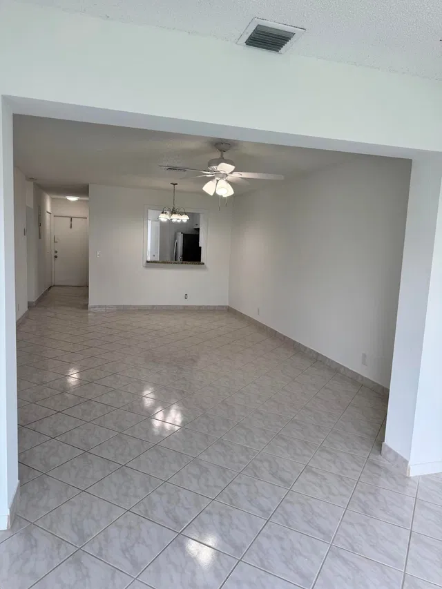 Residence photo 20