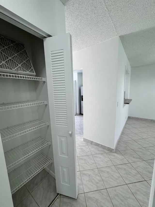 Residence photo 25