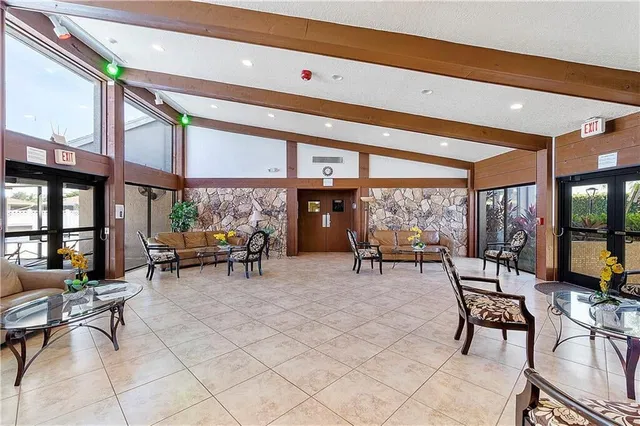 Residence photo 30
