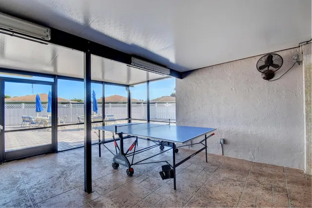 Residence photo 38