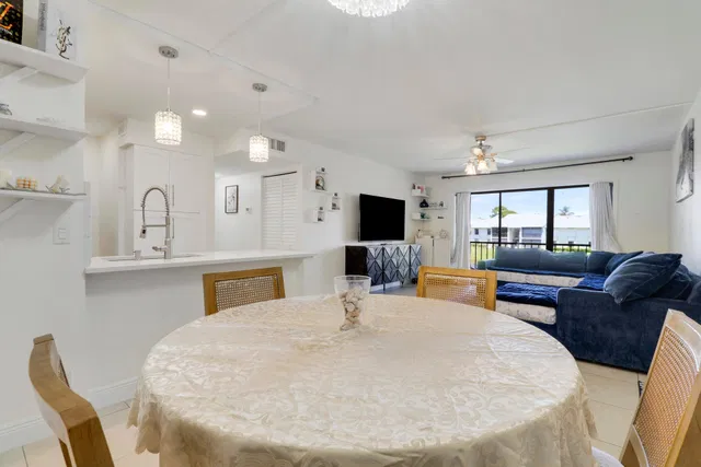  Unit E2 photo 12