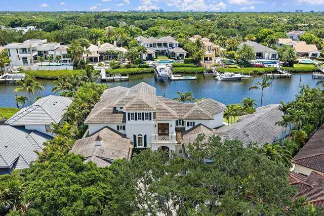 Admirals Cove Residence photo 58