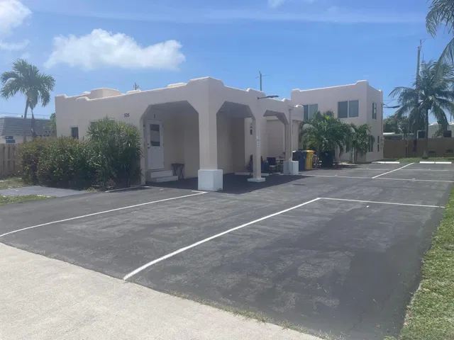 Residence photo 2