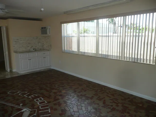 Residence photo 9