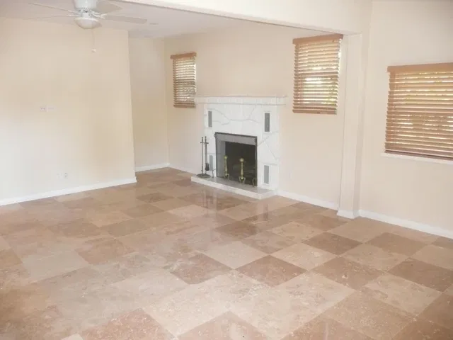 Residence photo 19