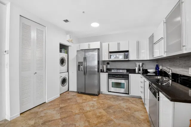 Villa Lofts Unit 304 photo 6