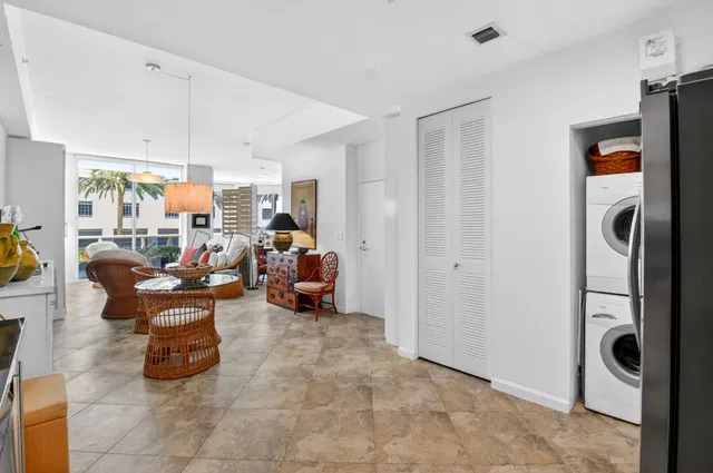 Villa Lofts Unit 304 photo 9