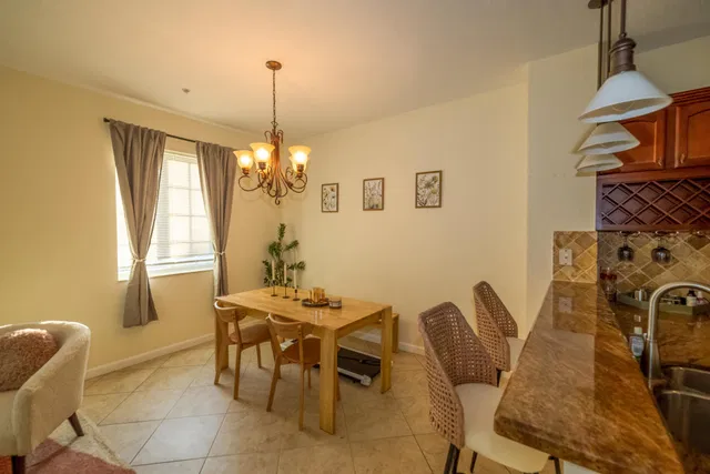  Residence photo 38
