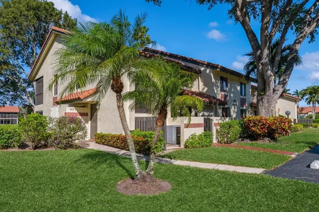  Unit 201 photo 25