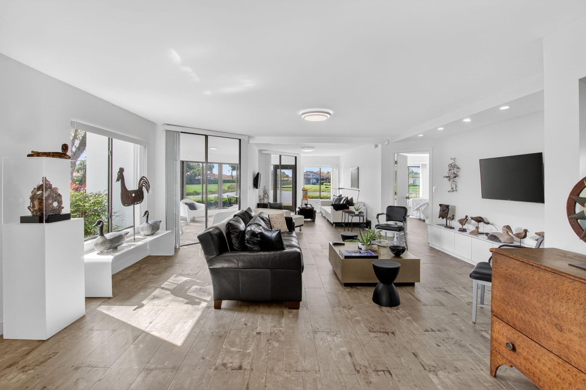 Unit 12601 photo 14