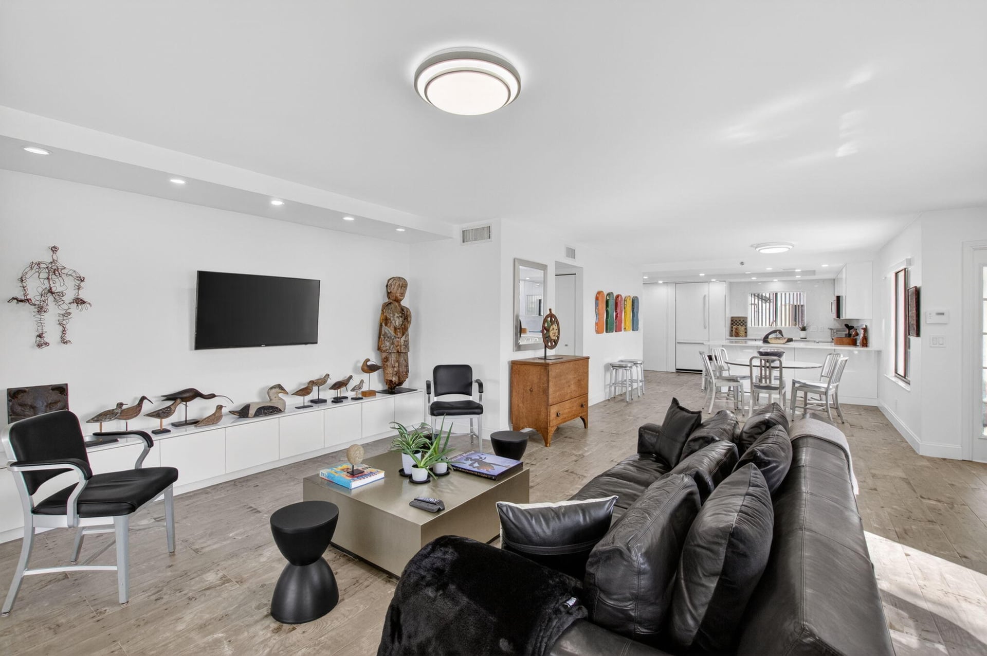 Unit 12601 photo 17