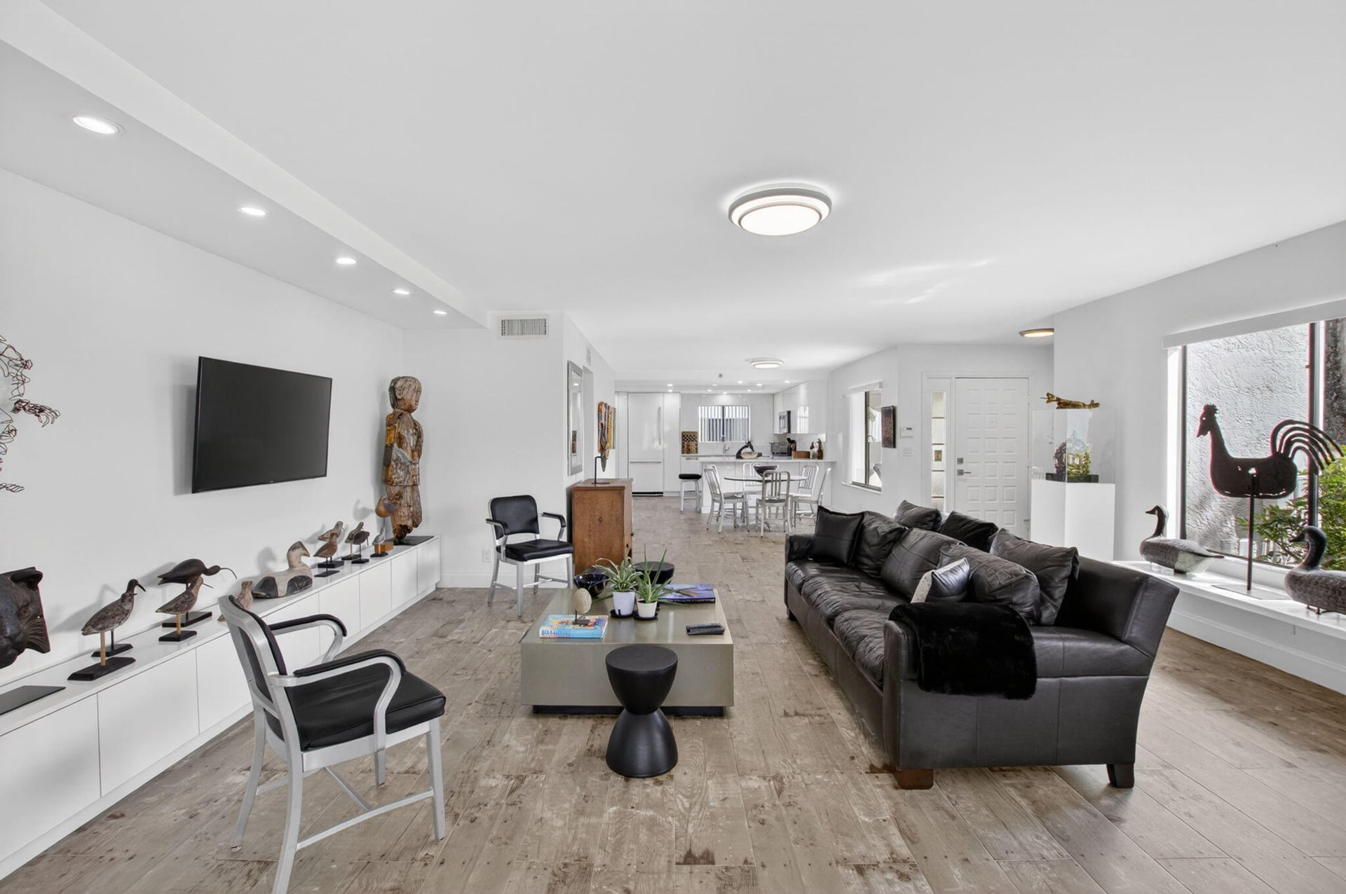 Unit 12601 photo 18