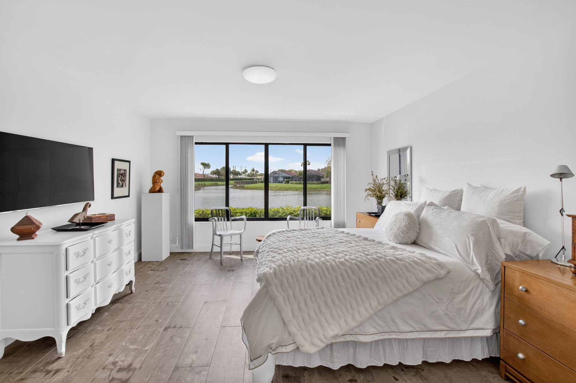 Unit 12601 photo 26