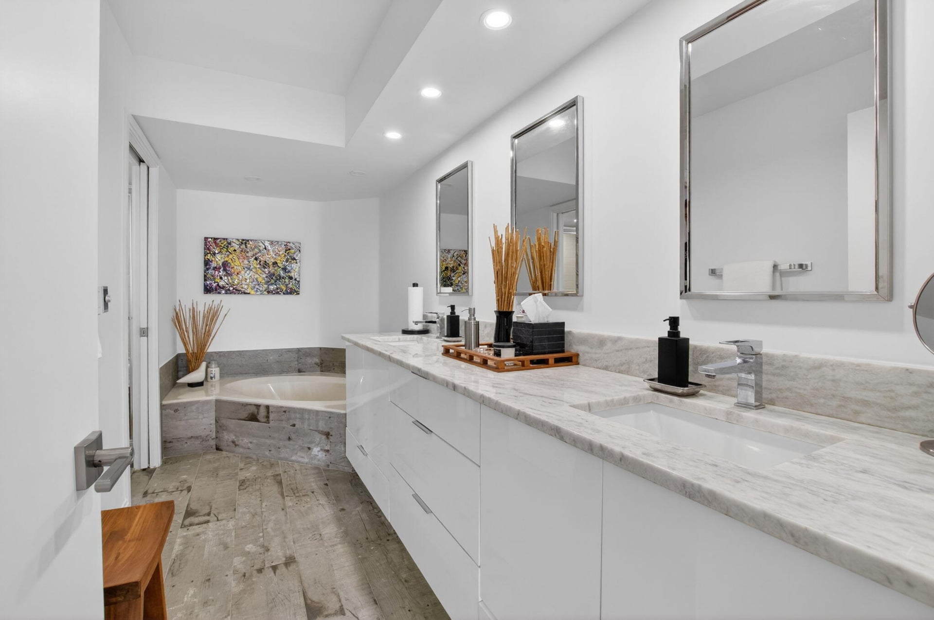 Unit 12601 photo 29