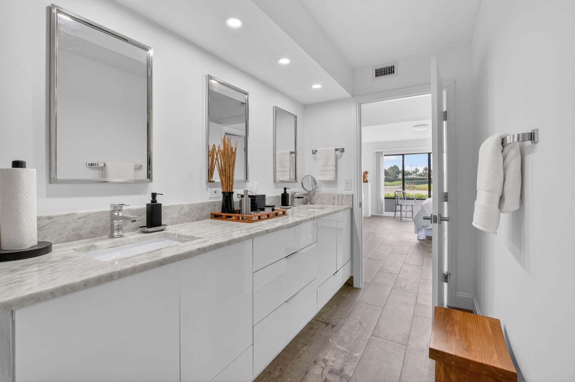 Unit 12601 photo 33
