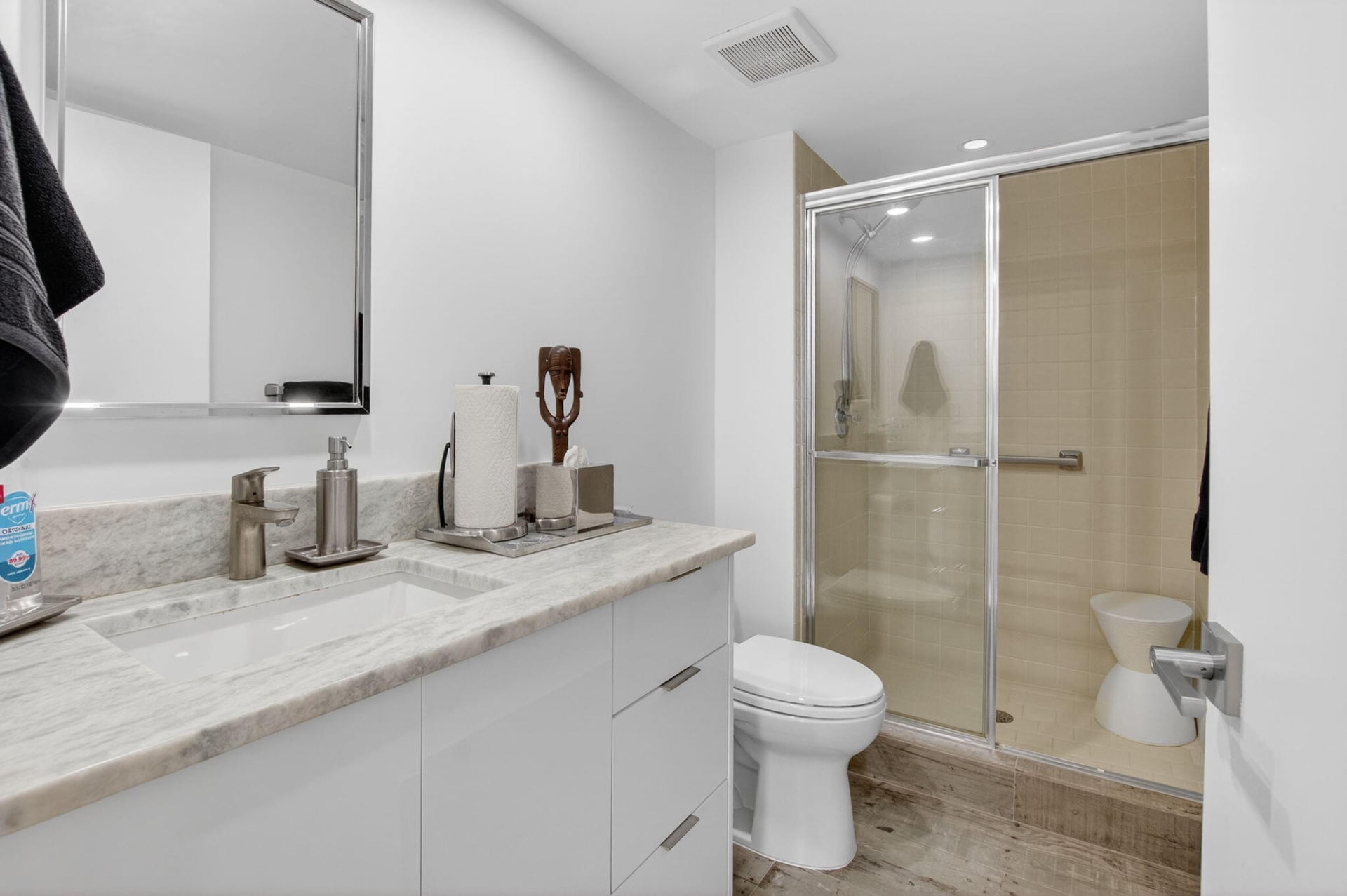 Unit 12601 photo 37