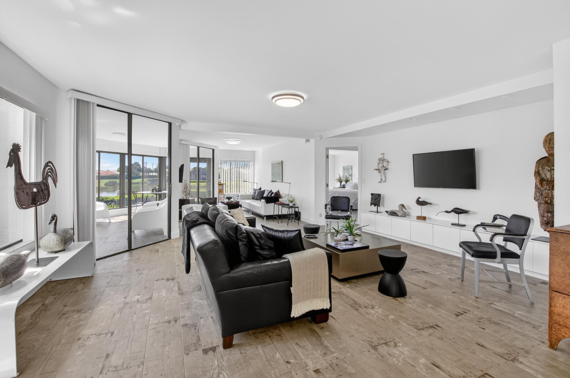 Unit 12601 photo 56