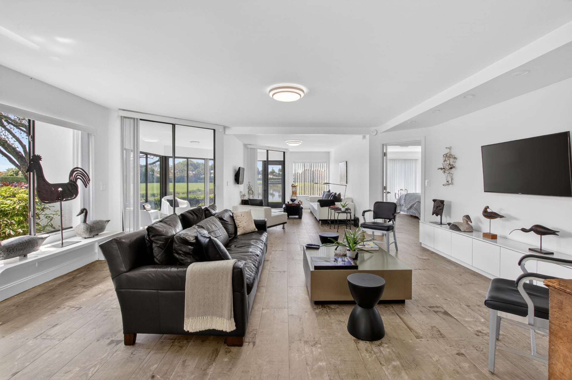 Unit 12601 photo 57