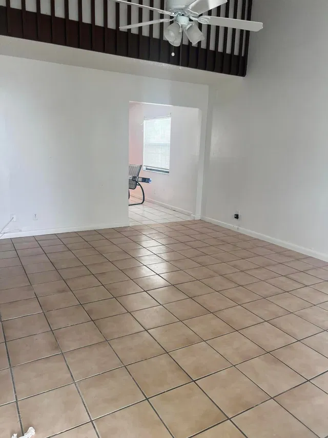 Residence photo 2