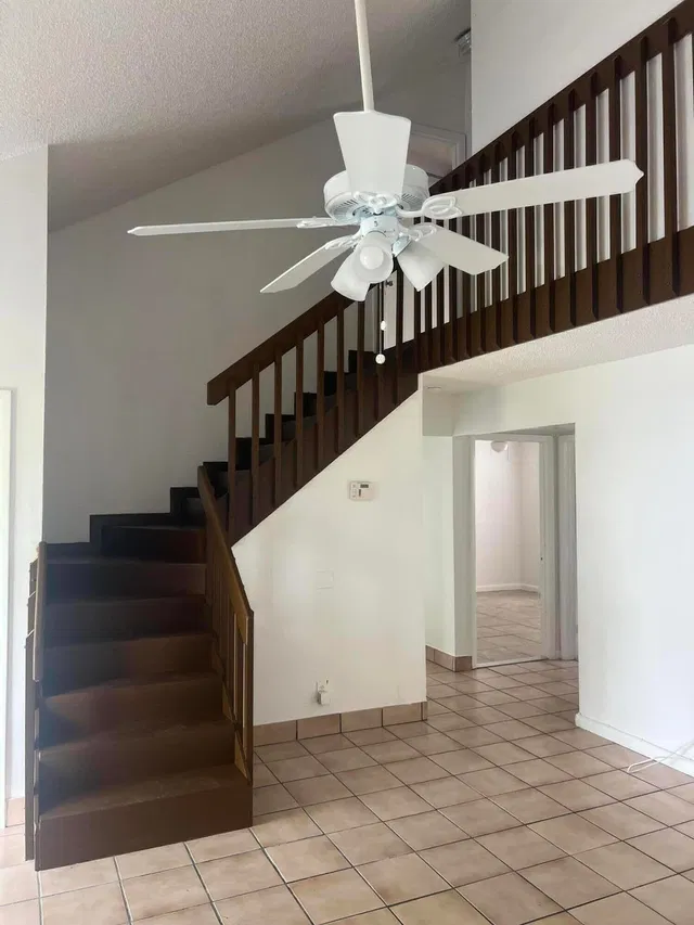 Residence photo 3