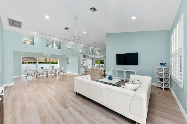 Residence photo 6