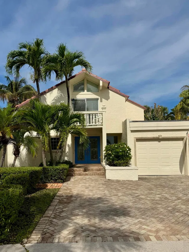 Residence photo 2