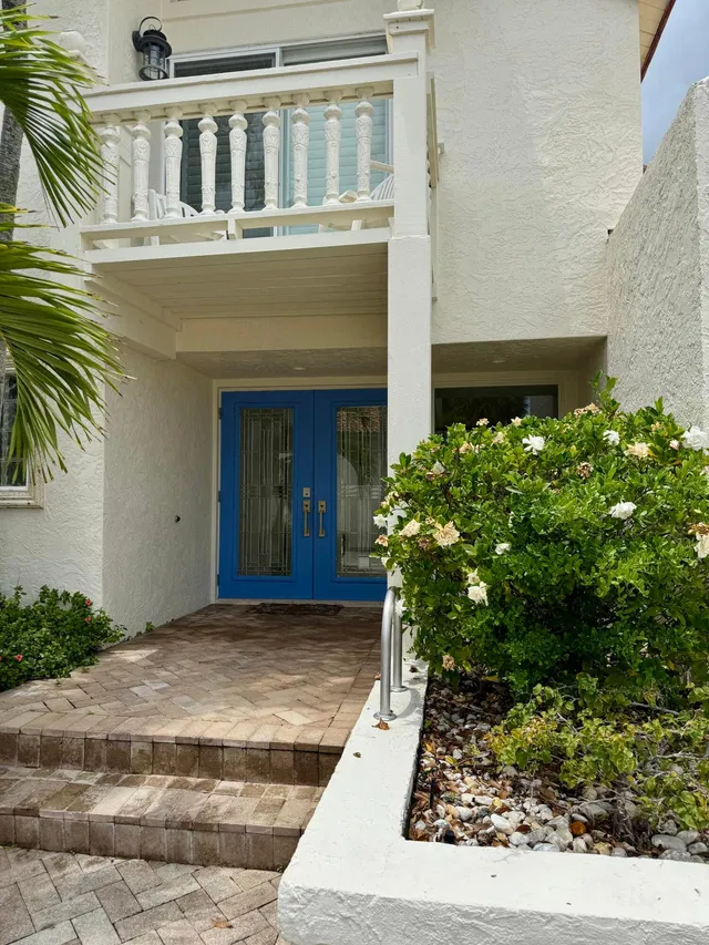Residence photo 3
