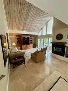 Residence photo 5