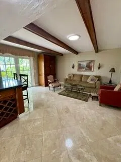 Residence photo 11