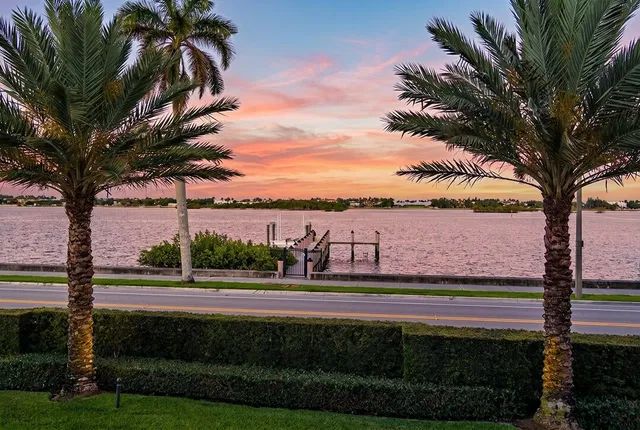 SoSo West Palm Beach Residence photo 19