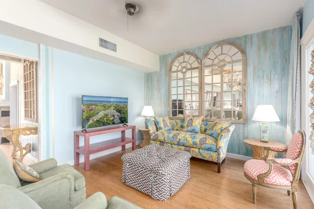Residence photo 11