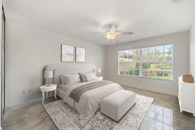 Residence photo 19
