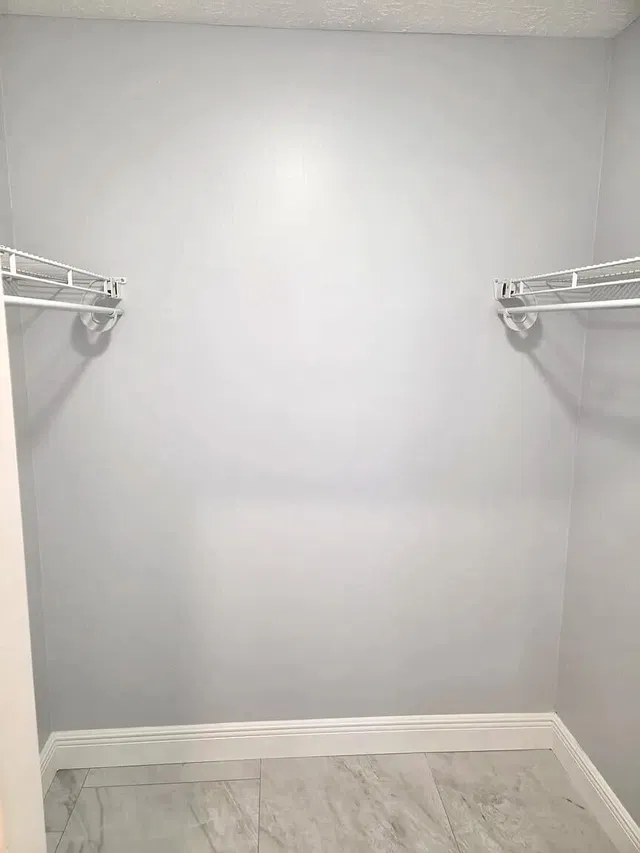 Unit 104 photo 8