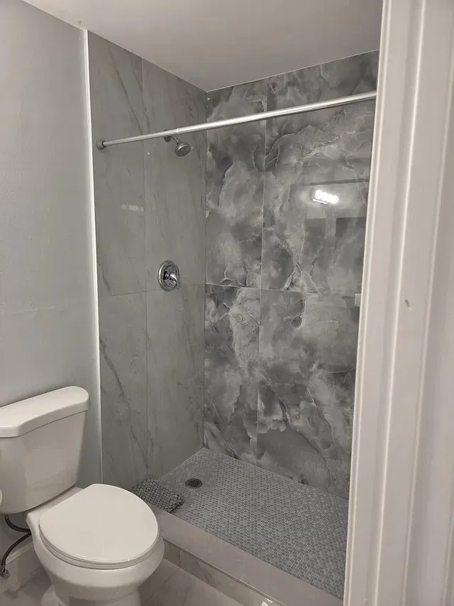 Unit 104 photo 10