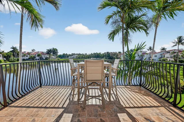 Palm Trail Delray Beach Residence photo 21