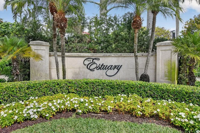 Palm Trail Delray Beach Residence photo 32
