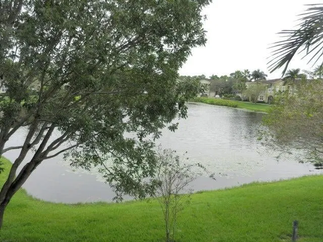 Unit 200 photo 14
