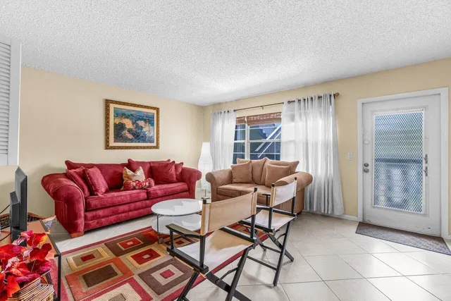  Unit 68 photo 6