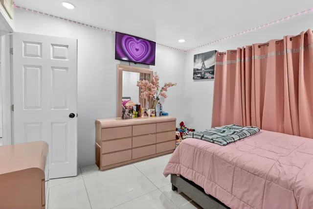  Residence photo 20