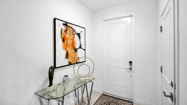 Residence photo 2