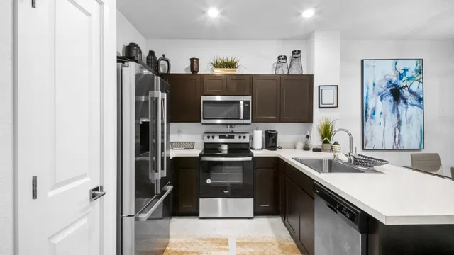 Residence photo 4
