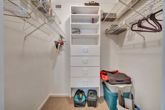 Unit C photo 31